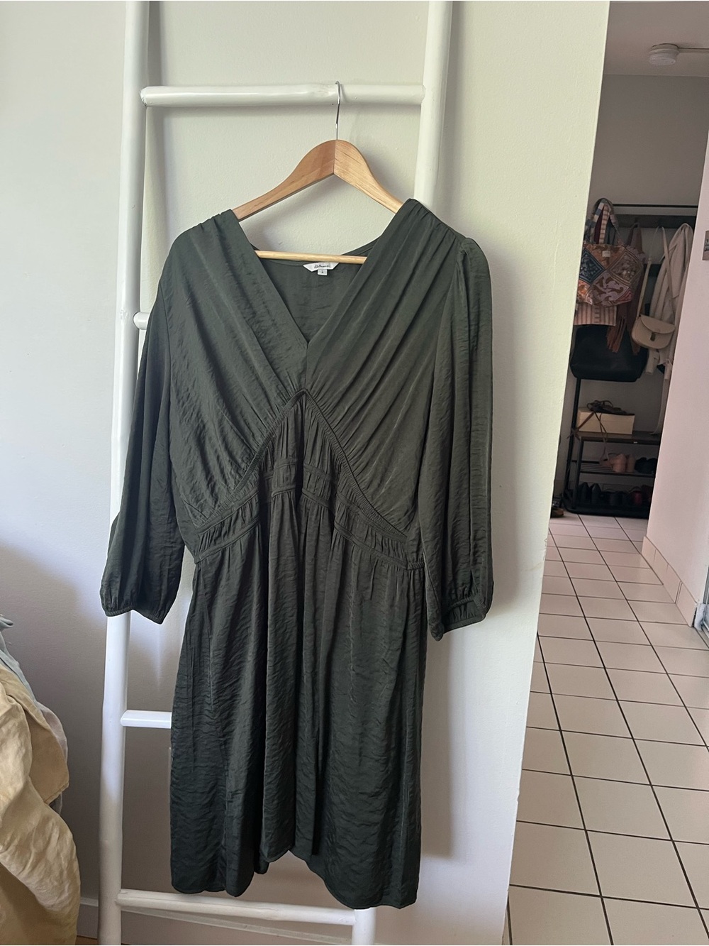 Reitmans Olive Green V-Neck Gathered Waist Long Sleeve Dress
